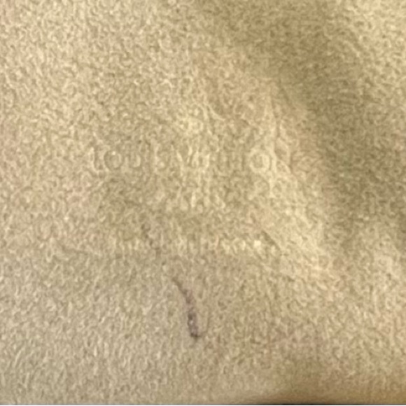 Louis Vuitton Beverly Shoulder Bag - Picture 16 of 17